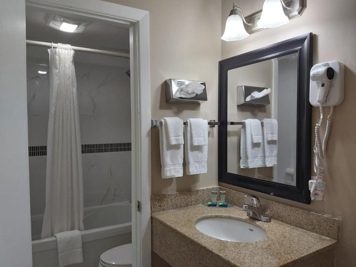 Arnprior Motor Inn المظهر الخارجي الصورة